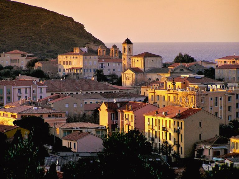 Visitez la Ville d&rsquo;Île-Rousse